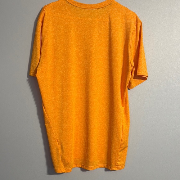 Nike Men's Orange T-Shirt - Picture 3 of 4